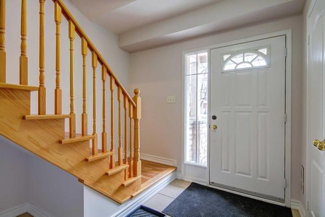 58 - 375 Cook Rd, Townhouse with 3 bedrooms, 3 bathrooms and 2 parking in Toronto ON | Image 2
