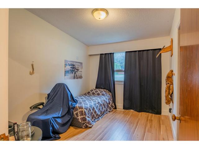 2184 Crestview Crescent, House detached with 5 bedrooms, 3 bathrooms and 4 parking in Castlegar BC | Image 44
