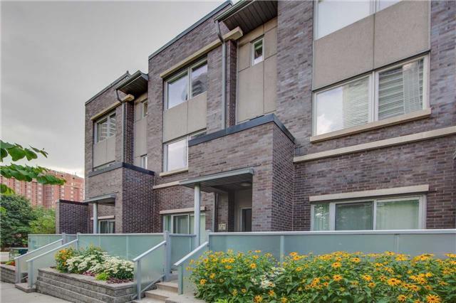 Th2 - 330 Village Green Sq, Townhouse with 3 bedrooms, 3 bathrooms and 2 parking in Toronto ON | Image 3