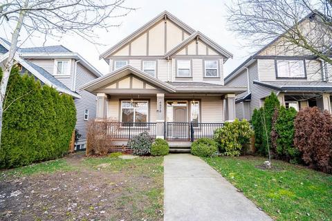 6878 192 Street, House detached with 7 bedrooms, 5 bathrooms and 3 parking in Surrey BC | Card Image