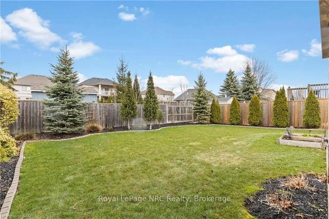 8635 Kelsey Cres, House detached with 3 bedrooms, 3 bathrooms and 8 parking in Niagara Falls ON | Image 16