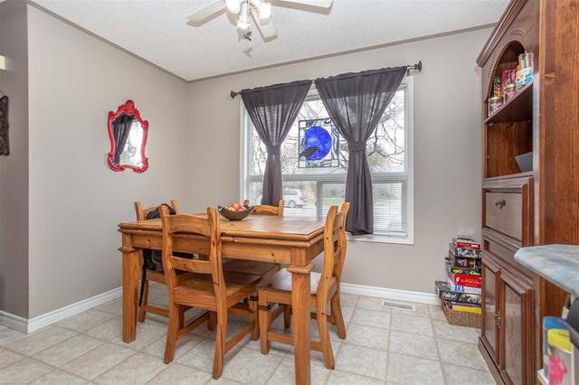 1069 Montreal Street, House semidetached with 3 bedrooms, 2 bathrooms and 4 parking in Kingston ON | Image 15