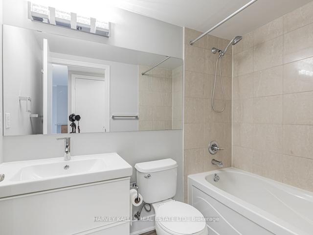 1301 - 8 Scollard St, Condo with 1 bedrooms, 1 bathrooms and 0 parking in Toronto ON | Image 14