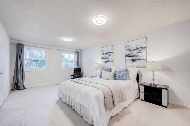 22 The Bridle Tr, House detached with 4 bedrooms, 4 bathrooms and 4 parking in Markham ON | Image 15
