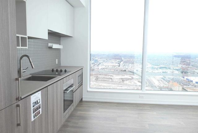 4610 - 5 Buttermill Ave, Condo with 2 bedrooms, 2 bathrooms and 1 parking in Vaughan ON | Image 8