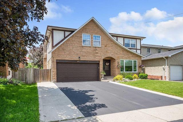 807 Childs Dr, House detached with 4 bedrooms, 4 bathrooms and 6 parking in Milton ON | Image 2