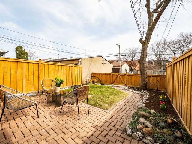 359 Westmoreland Ave N, House detached with 3 bedrooms, 2 bathrooms and 2 parking in Toronto ON | Image 24