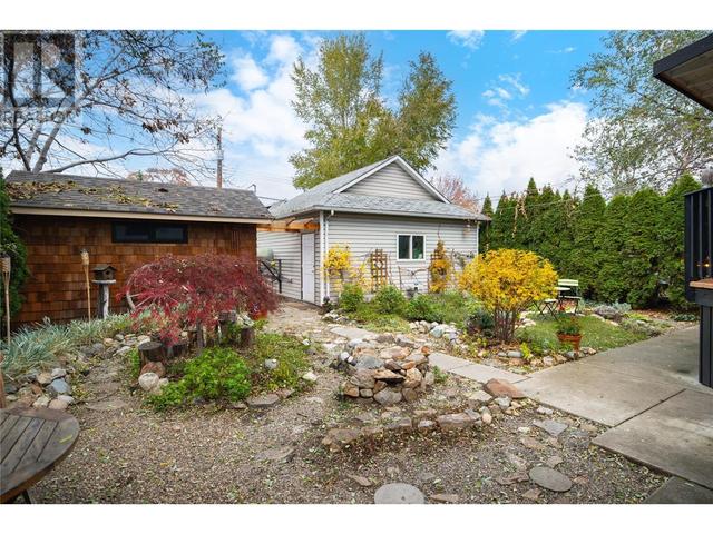 746 Fuller Avenue, House detached with 5 bedrooms, 2 bathrooms and 4 parking in Kelowna BC | Image 34