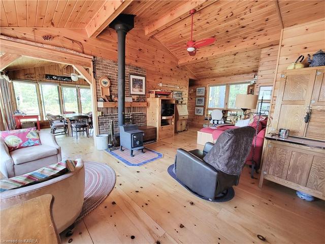 890 Mazinaw Lake, House detached with 2 bedrooms, 1 bathrooms and null parking in North Frontenac ON | Image 13