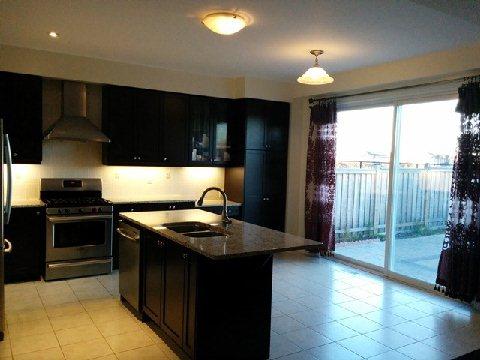 19 Gillings St, House detached with 4 bedrooms, 4 bathrooms and 4 parking in Markham ON | Image 2