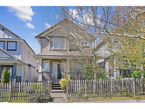 6811 196 Street, House detached with 6 bedrooms, 5 bathrooms and 3 parking in Surrey BC | Card Image