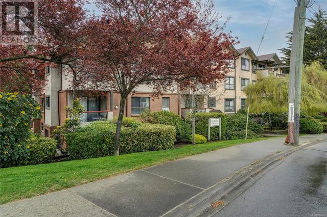 206 - 7 Gorge Rd W, Condo with 2 bedrooms, 2 bathrooms and 1 parking in Saanich BC | Image 22