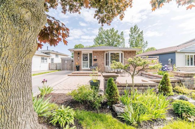 74 Slater Cres, House detached with 3 bedrooms, 2 bathrooms and 3 parking in Ajax ON | Image 2