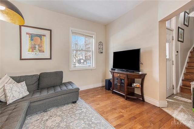 323 Crichton Street, Townhouse with 3 bedrooms, 1 bathrooms and null parking in Ottawa ON | Image 7
