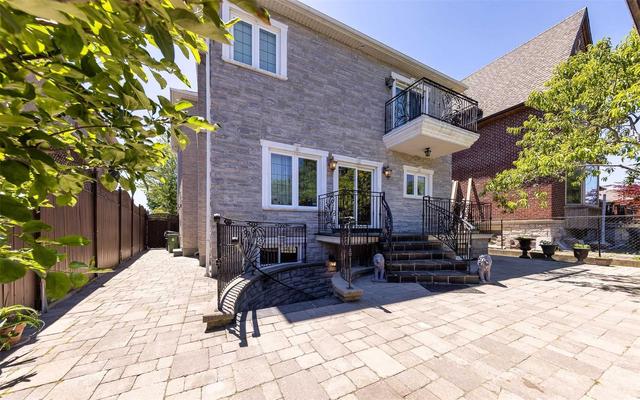 718 Glengrove Ave, House detached with 4 bedrooms, 4 bathrooms and 4 parking in Toronto ON | Image 28