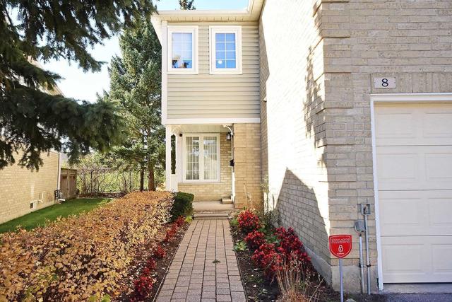 8 Heathcliffe Sq, Townhouse with 3 bedrooms, 3 bathrooms and 2 parking in Brampton ON | Image 12