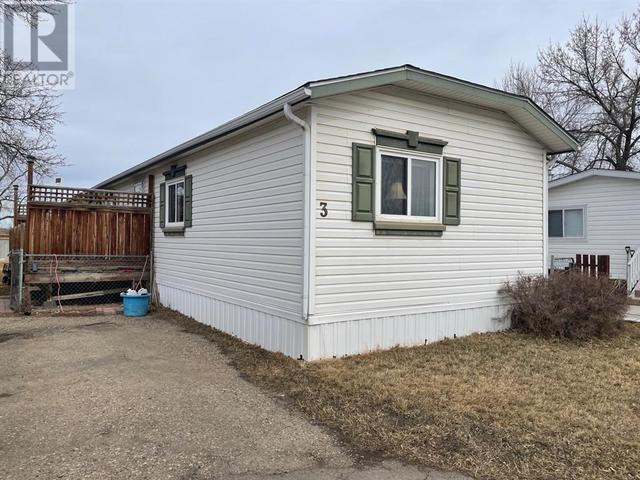 3 3a Street, Home with 3 bedrooms, 2 bathrooms and 2 parking in Picture Butte AB | Card Image
