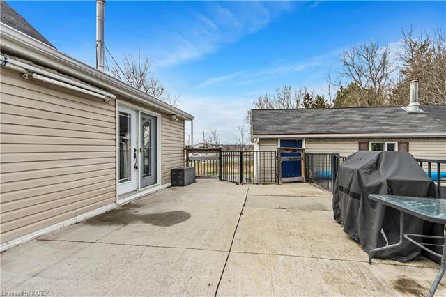 3041 Highway 41, House detached with 2 bedrooms, 1 bathrooms and 7 parking in Greater Napanee ON | Image 30