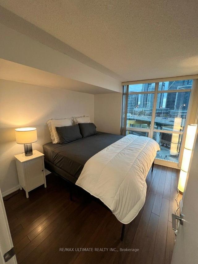 1016 - 231 Fort York Blvd, Condo with 1 bedrooms, 1 bathrooms and 0 parking in Toronto ON | Image 12