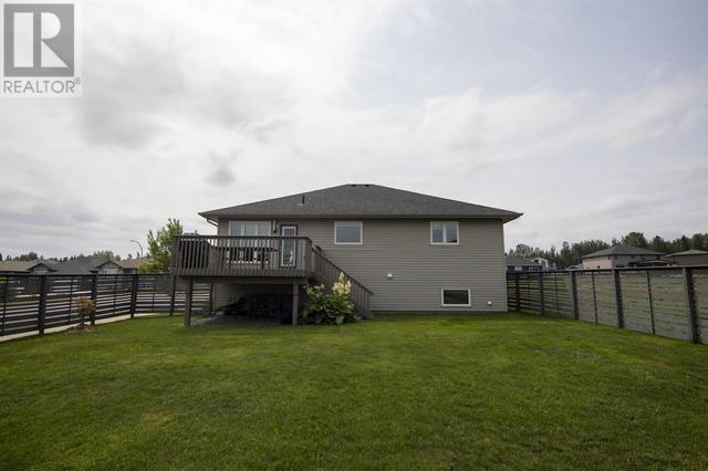 183 Sunflower St, House detached with 5 bedrooms, 3 bathrooms and null parking in Thunder Bay ON | Image 33