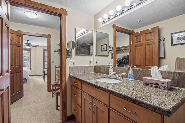113 - 150 Crossbow Place, Condo with 2 bedrooms, 2 bathrooms and 2 parking in Canmore AB | Image 16