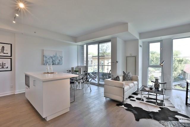 308 - 1960 Queen St E, Condo with 2 bedrooms, 2 bathrooms and null parking in Toronto ON | Image 2