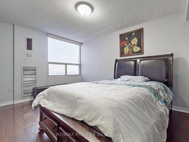 1611 - 40 Panorama Crt, Condo with 3 bedrooms, 2 bathrooms and 1 parking in Toronto ON | Image 11