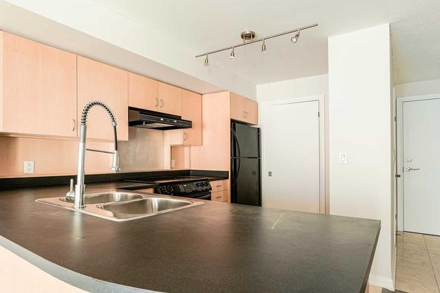 416 - 18 Beverley St, Condo with 1 bedrooms, 2 bathrooms and 1 parking in Toronto ON | Image 13