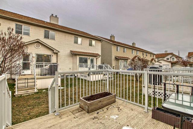 214 Mt Douglas Manor Se, Home with 3 bedrooms, 1 bathrooms and 2 parking in Calgary AB | Image 19