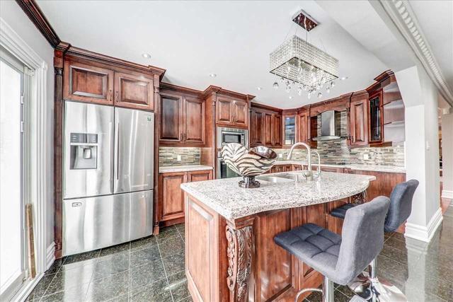 128 Morningview Tr, House detached with 4 bedrooms, 4 bathrooms and 4 parking in Toronto ON | Image 5