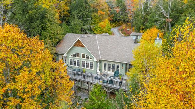 5553 Kennisis Lake Rd, House detached with 5 bedrooms, 4 bathrooms and 7 parking in Dysart et al ON | Image 1