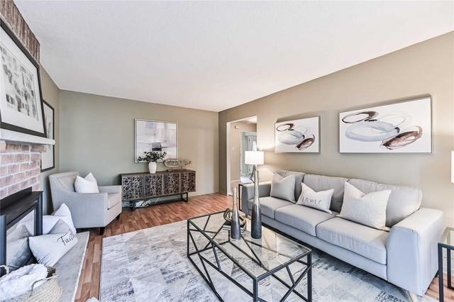1097 Wildwood Dr, House detached with 4 bedrooms, 3 bathrooms and 6 parking in Newmarket ON | Image 11