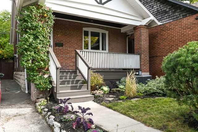 249 Gainsborough Rd, House detached with 2 bedrooms, 1 bathrooms and 1 parking in Toronto ON | Image 12