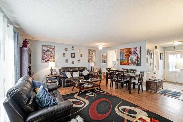 693 Woodward Ave, Townhouse with 3 bedrooms, 3 bathrooms and 1 parking in Milton ON | Image 30