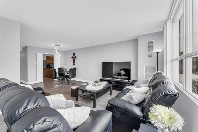907 - 40 Panorama Crt, Condo with 2 bedrooms, 1 bathrooms and 2 parking in Toronto ON | Image 29