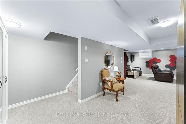 113 Upper Mercer St, House attached with 3 bedrooms, 4 bathrooms and 4 parking in Kitchener ON | Image 24