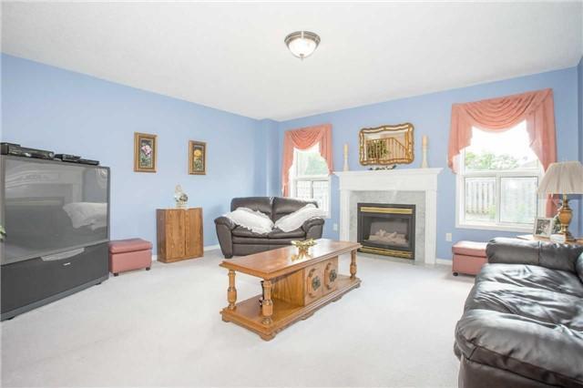 79 Taylor Dr, House detached with 4 bedrooms, 3 bathrooms and 4 parking in Barrie ON | Image 6