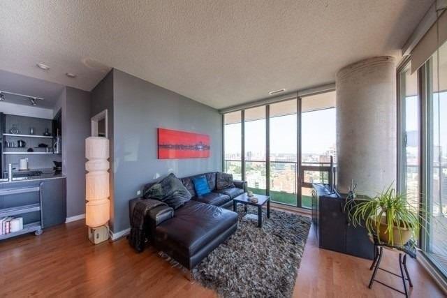2408 - 33 Lombard St, Condo with 2 bedrooms, 2 bathrooms and 0 parking in Toronto ON | Image 13