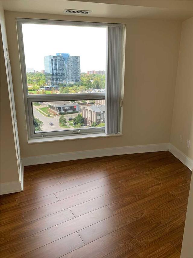 1122 - 135 Village Green Sq, Condo with 2 bedrooms, 2 bathrooms and 1 parking in Toronto ON | Image 2