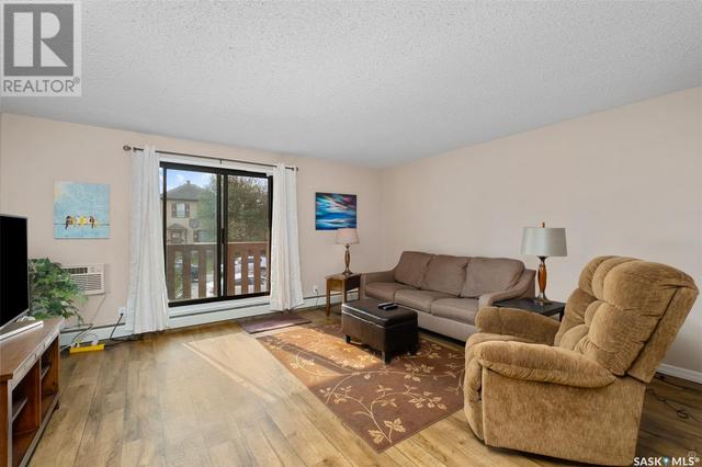 205 - 314 11th Street E, Condo with 2 bedrooms, 1 bathrooms and null parking in Prince Albert SK | Image 3
