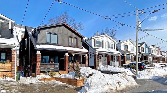 172 Queensdale Ave, House semidetached with 3 bedrooms, 2 bathrooms and 0 parking in Toronto ON | Image 23