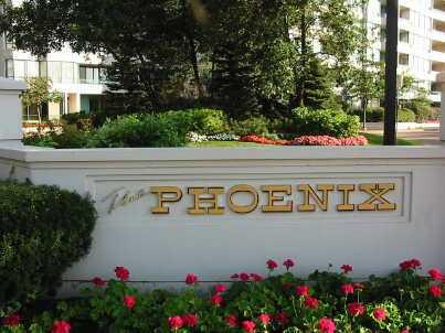 801 - 550 Webb Dr, Condo with 2 bedrooms, 1 bathrooms and 1 parking in Mississauga ON | Image 2