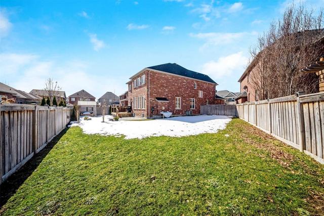 79 Paisley Green Ave, House detached with 4 bedrooms, 5 bathrooms and 4 parking in Caledon ON | Image 32