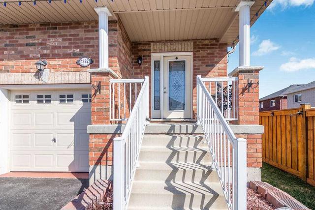 1382 Hunter St, House attached with 3 bedrooms, 3 bathrooms and 3 parking in Innisfil ON | Image 12