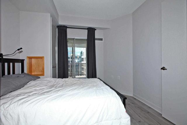 1912 - 85 Bloor St E, Condo with 1 bedrooms, 1 bathrooms and 1 parking in Toronto ON | Image 7