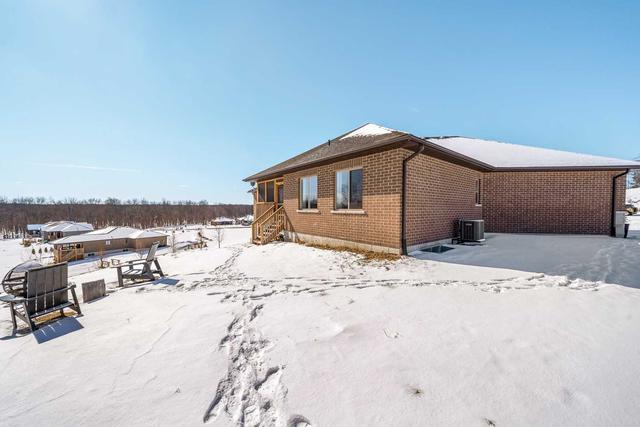 31 Hiddenvalley Dr, House detached with 3 bedrooms, 3 bathrooms and 10 parking in Belleville ON | Image 33