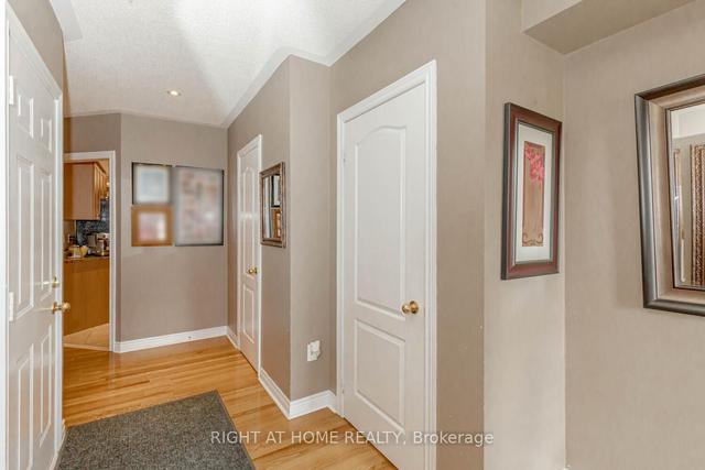 53 Christephen Cres, House attached with 3 bedrooms, 3 bathrooms and 2 parking in Richmond Hill ON | Image 36