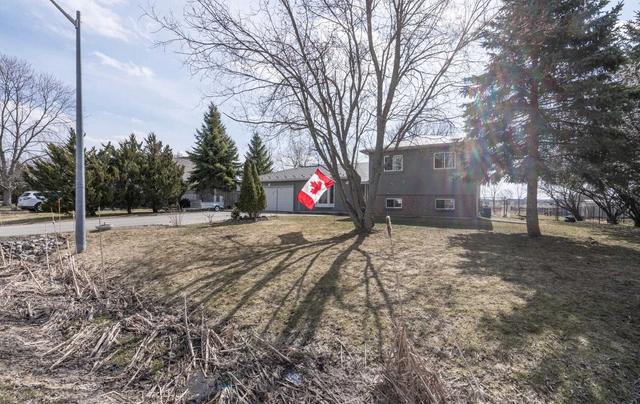 2584 Lawrence Ave, House detached with 3 bedrooms, 2 bathrooms and 8 parking in Innisfil ON | Image 34