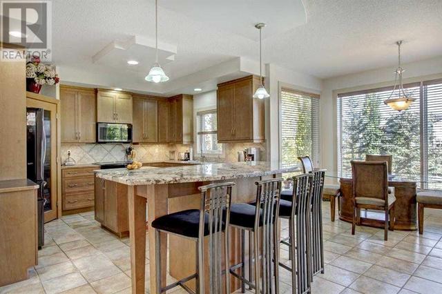 50 Elgin Park Road Se, House detached with 3 bedrooms, 3 bathrooms and 6 parking in Calgary AB | Image 9