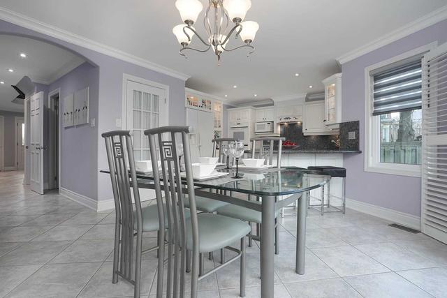 155 Adrian Cres, House detached with 4 bedrooms, 3 bathrooms and 6 parking in Markham ON | Image 8